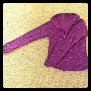 Cabelas Women’s Medium Sweatshirt